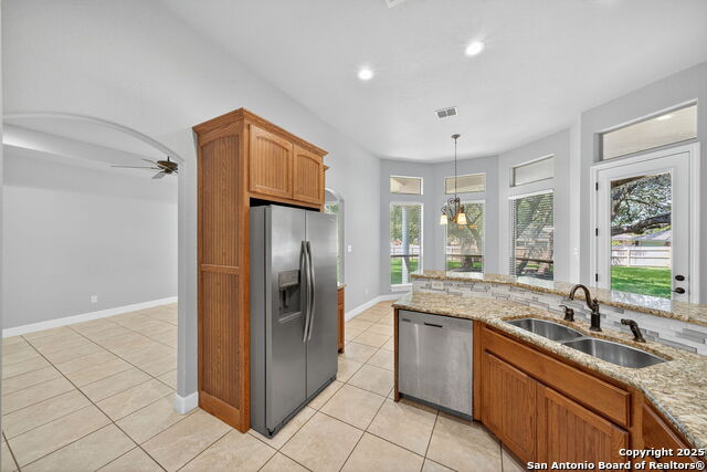 Image 10 of 33 For 1626 Clover Ridge