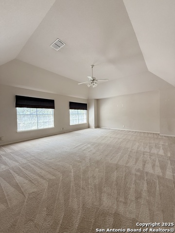 Listing photo id 11 for 4415 Shavano
