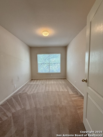 Listing photo id 17 for 4415 Shavano