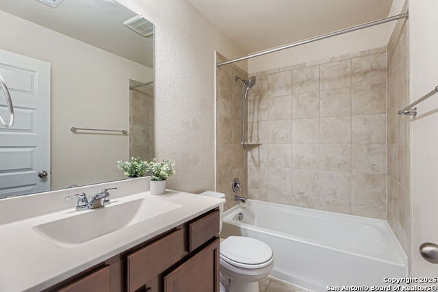 Image 19 of 29 For 2506 Castello Way