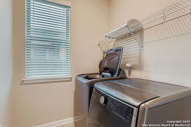 Image 21 of 29 For 2506 Castello Way