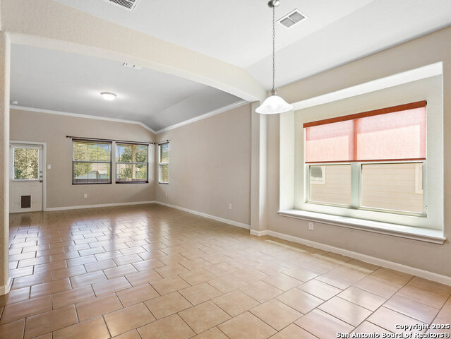 Image 11 of 25 For 819 Highland Vista