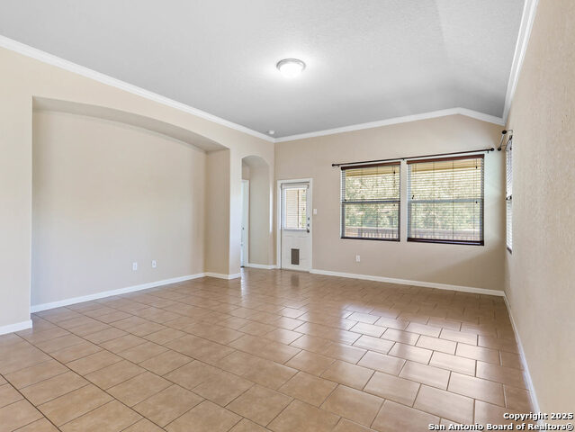 Image 12 of 25 For 819 Highland Vista