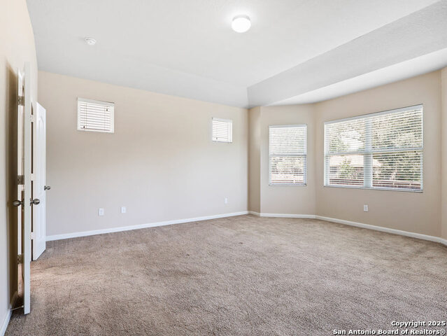 Image 14 of 25 For 819 Highland Vista