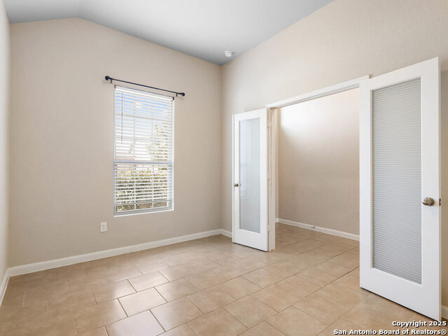 Image 5 of 25 For 819 Highland Vista