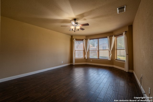 Listing photo id 17 for 3326 Marlark