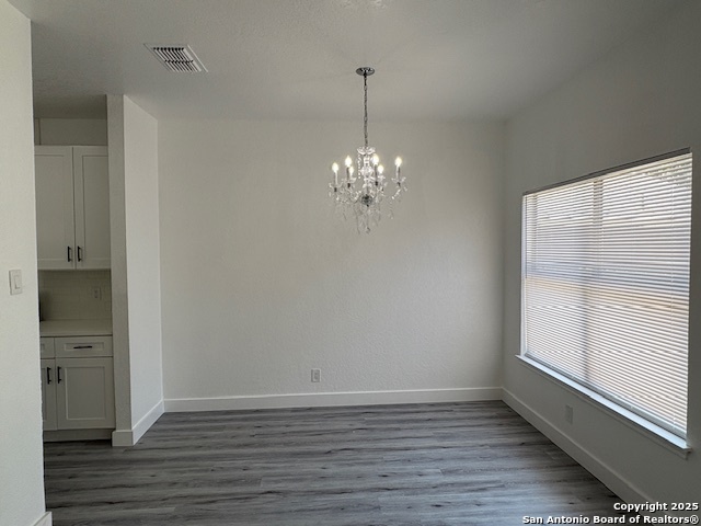 Listing photo id 3 for 8046 Wayword Trail