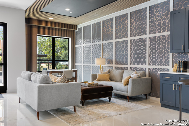 Image 14 of 15 For 10899 Hausman S 204