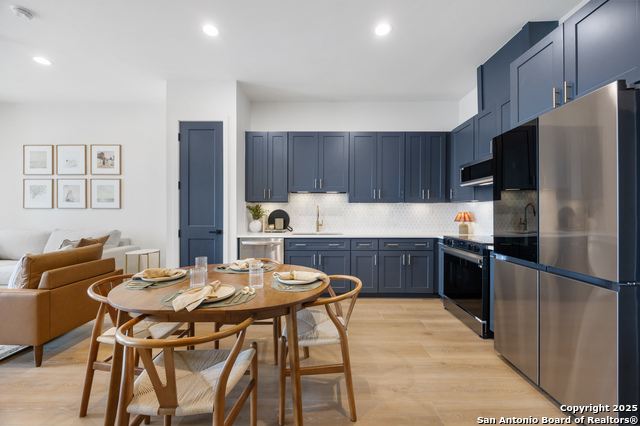 Image 5 of 15 For 10899 Hausman S 204