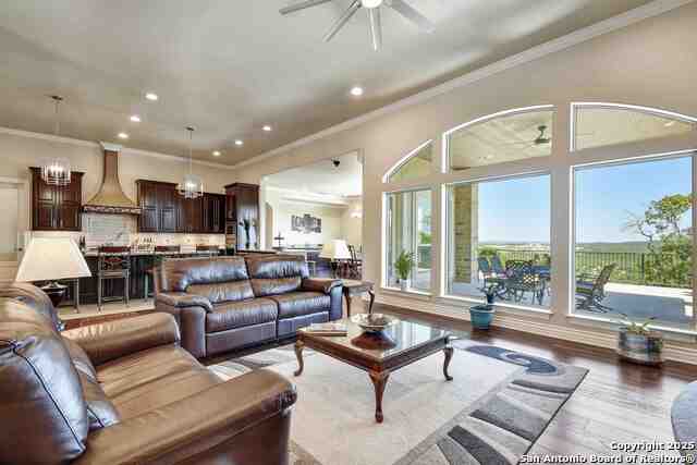 Image 11 of 62 For 8 Braeburn Ct