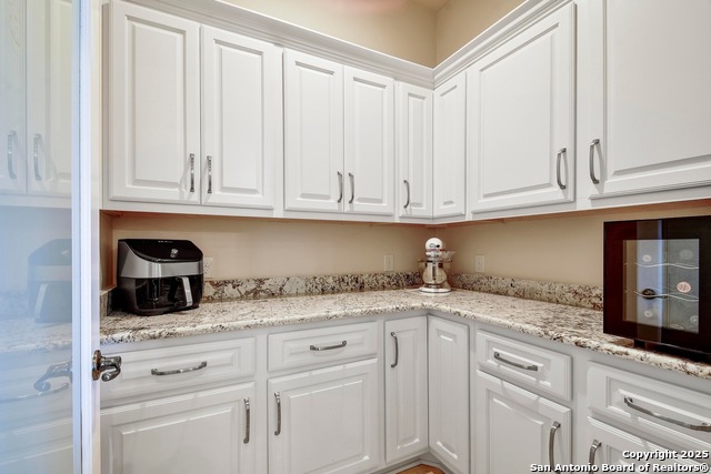 Image 25 of 62 For 8 Braeburn Ct