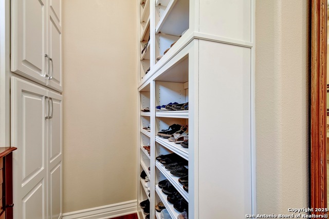 Image 33 of 62 For 8 Braeburn Ct