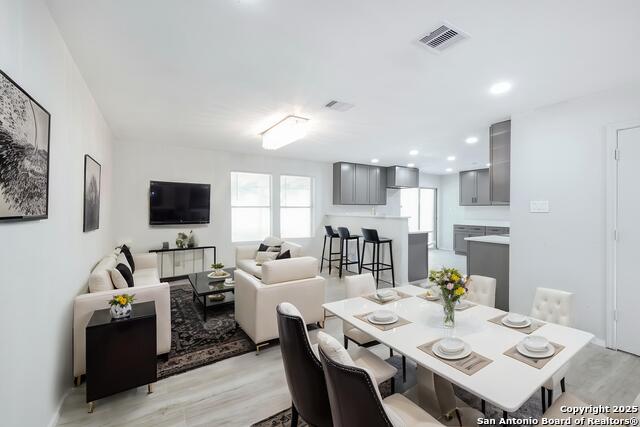 Image 4 of 24 For 4411 Stetson Park