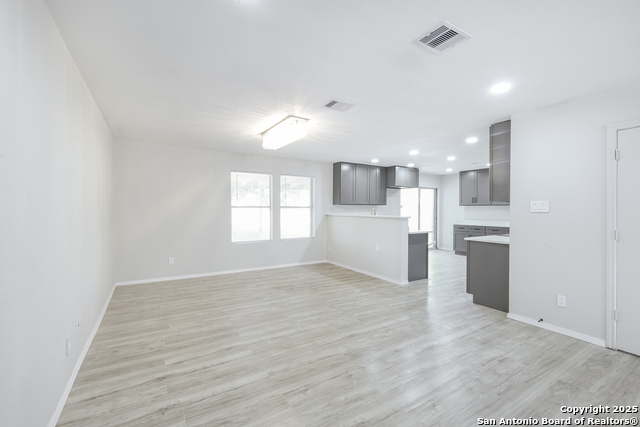 Image 5 of 24 For 4411 Stetson Park