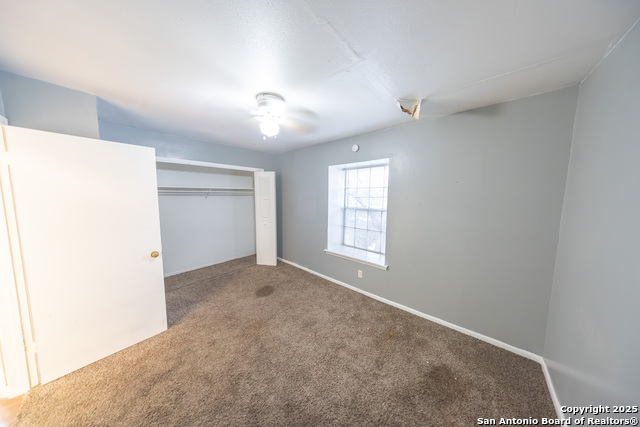 Listing photo id 10 for 170 De Chantle  Apt 708