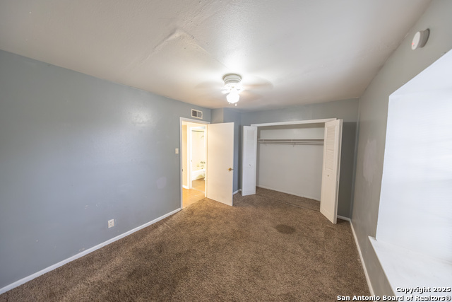 Listing photo id 11 for 170 De Chantle  Apt 708