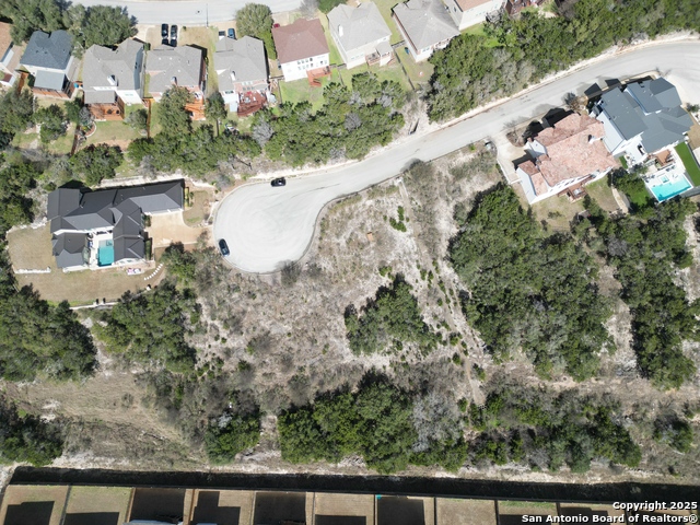 Image 3 of 6 For 210 Majestic