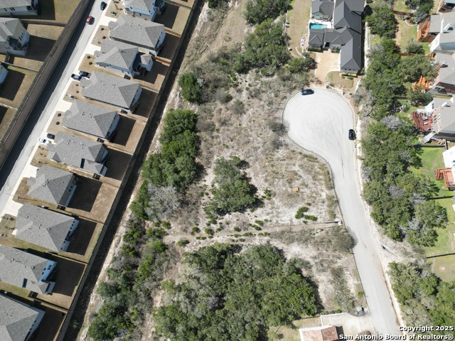 Image 4 of 6 For 210 Majestic