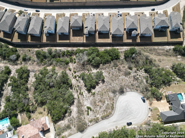 Image 5 of 6 For 210 Majestic