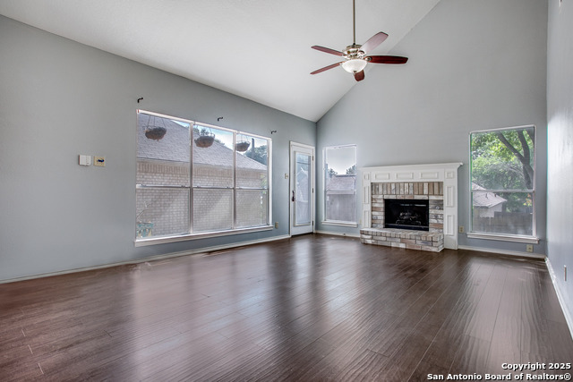Image 9 of 31 For 5834 Spring Crossing