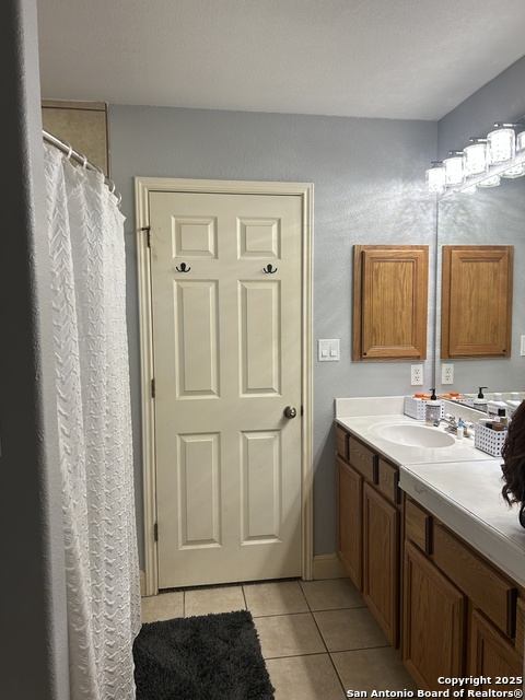 Image 9 of 14 For 6004 Gainsborough