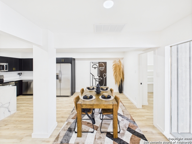 Image 10 of 25 For 385 Fenwick