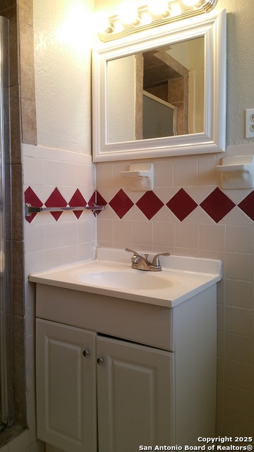 Listing photo id 21 for 1711 Vera Cruz