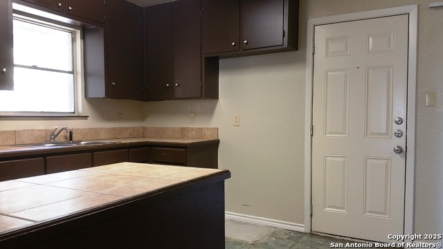 Listing photo id 5 for 1711 Vera Cruz