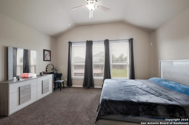 Listing photo id 22 for 8252 Breezy Cove