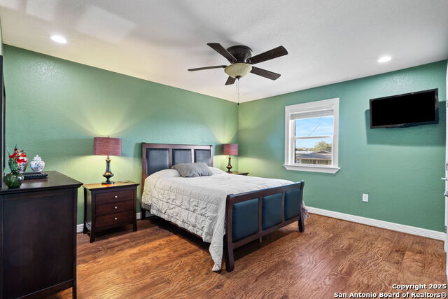 Image 10 of 38 For 556 Apollo Drive