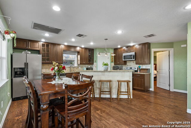 Image 14 of 38 For 556 Apollo Drive