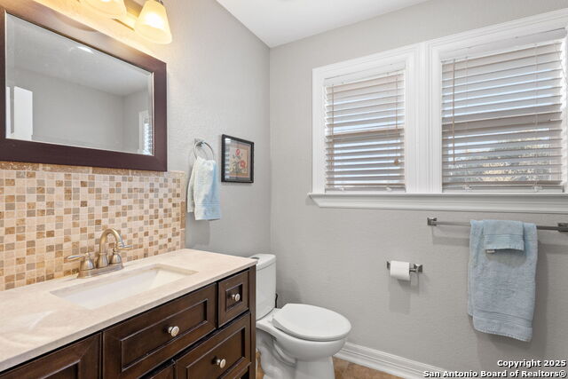 Image 25 of 38 For 556 Apollo Drive