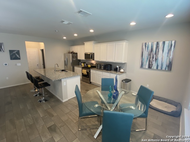 Listing photo id 8 for 9428 Hunter  