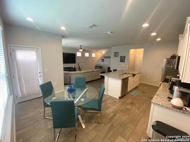 Listing photo id 9 for 9428 Hunter  