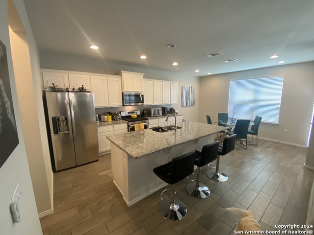 Listing photo id 10 for 9428 Hunter  