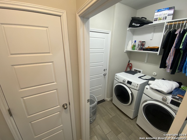 Listing photo id 15 for 9428 Hunter  