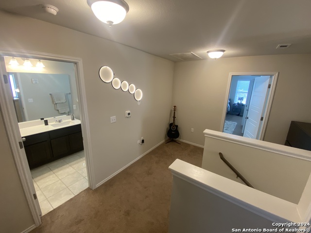 Listing photo id 17 for 9428 Hunter  