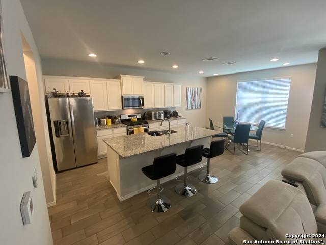 Listing photo id 7 for 9428 Hunter  