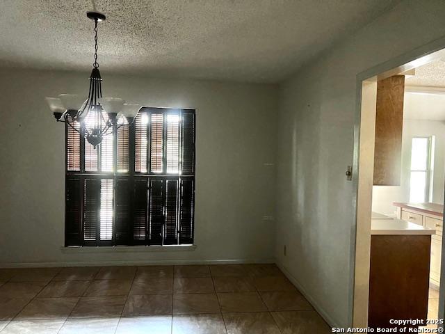 Image 17 of 50 For 40 Encino Loma