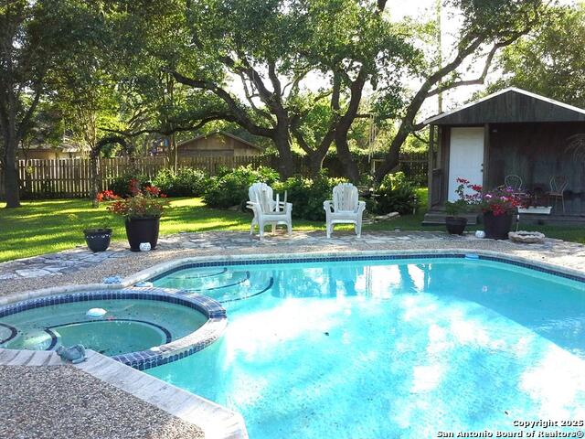 Image 2 of 50 For 40 Encino Loma