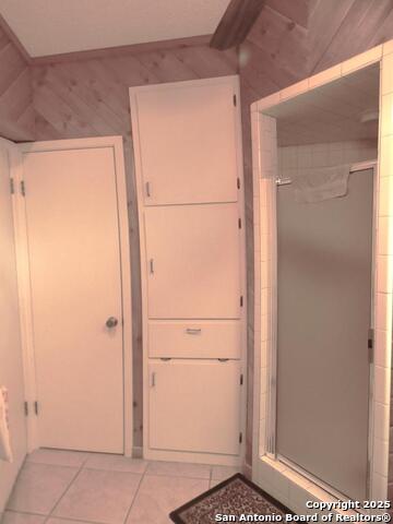 Image 21 of 50 For 40 Encino Loma