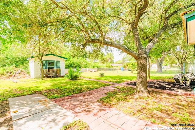 Image 15 of 15 For 1006 Fannin E