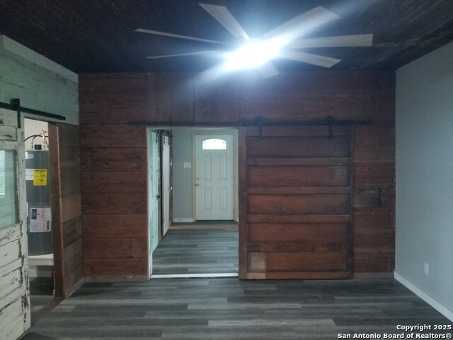 Listing photo id 9 for 443 Bee  