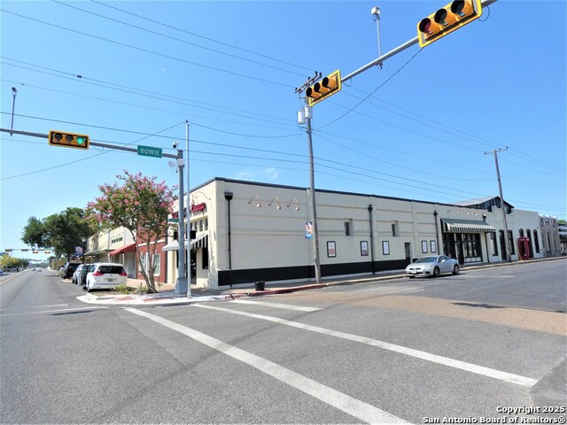 Image 2 of 53 For 119 Washington N