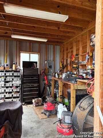 Listing photo id 62 for 3737 Cr 306  