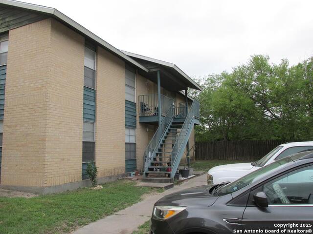 Details for 204 Walton St #4a W, Beeville, TX 78102