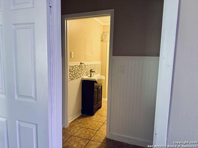 Image 14 of 17 For 1402 Tyler N