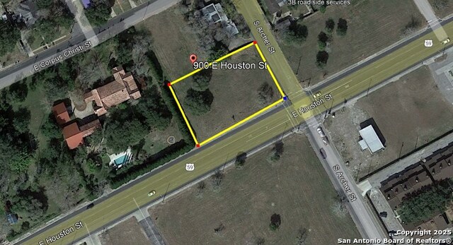 Image 5 of 5 For 900 Houston E