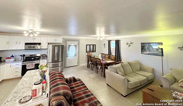 Image 28 of 38 For 147 Lago  