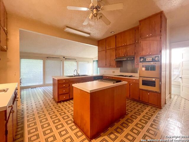 Image 12 of 45 For 911 Madison Ave N